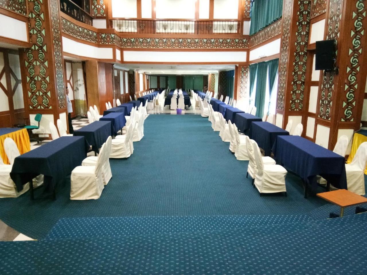 โรงแรมเปอร์นามา ลิมบัง ภายนอก รูปภาพ